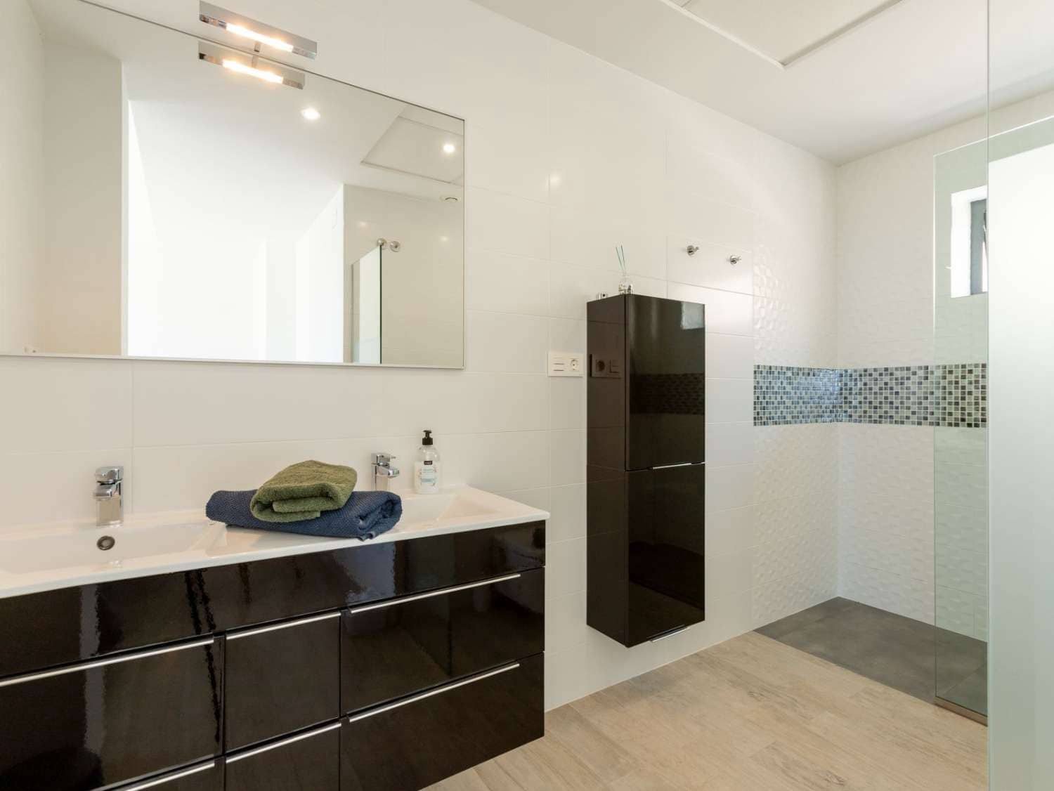 3 slaapkamer Rijtjeshuis te koop in Ciudad Quesada met zwembad - € 389.000 (Ref: 10061390)