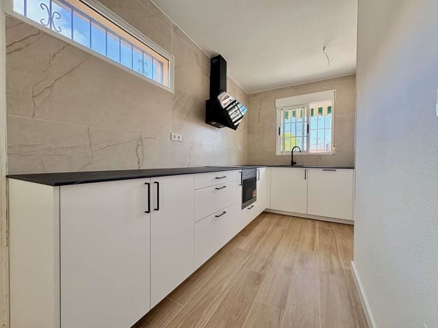 4 camera da letto Villa in vendita in Lomas de Cabo Roig - Los Dolses, Orihuela con piscina garage - 270.000 € (Rif: 10061393)