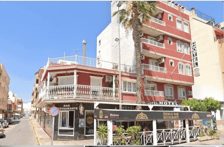25 sovrum Hotell till salu i Torrevieja - 1 500 000 € (Ref: 10061396)