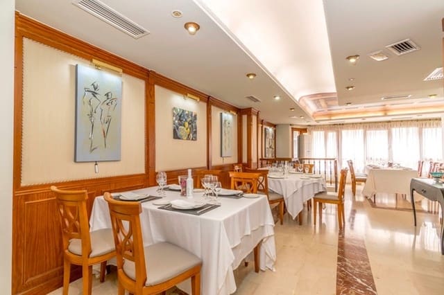 Local Comercial de 8 habitaciones en Centro - Muelle Pesquero, Torrevieja en venta - 1.250.000 € (Ref: 10061397)