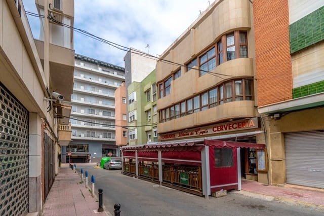Local Comercial de 8 habitaciones en Centro - Muelle Pesquero, Torrevieja en venta - 1.250.000 € (Ref: 10061397)