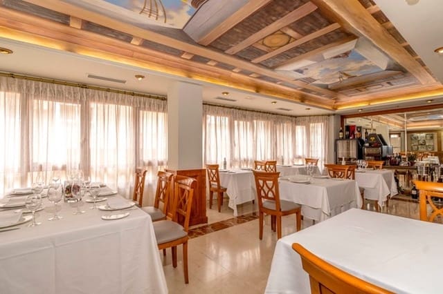 Local Comercial de 8 habitaciones en Centro - Muelle Pesquero, Torrevieja en venta - 1.250.000 € (Ref: 10061397)