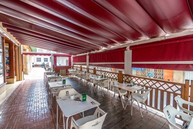 Local Comercial de 8 habitaciones en Torrevieja en venta - 1.250.000 € (Ref: 10061397)