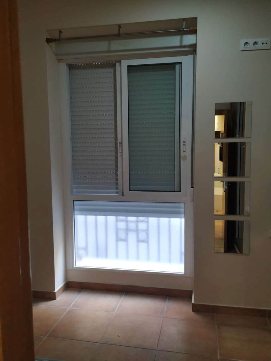 21 makuuhuone Kaupallinen myytävänä paikassa Alicante kaupunki - 1 295 000 € (Ref: 10061398)