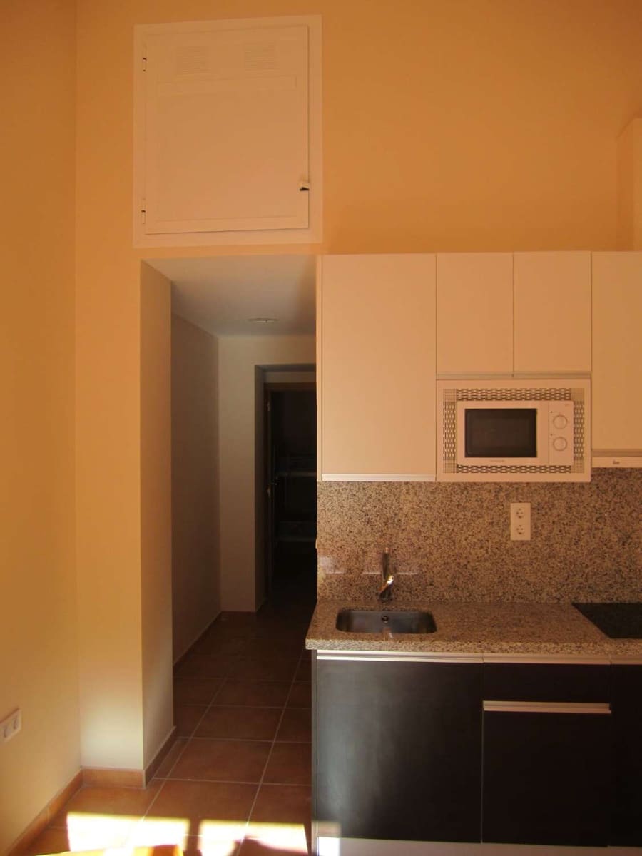 21 makuuhuone Kaupallinen myytävänä paikassa Alicante kaupunki - 1 295 000 € (Ref: 10061398)
