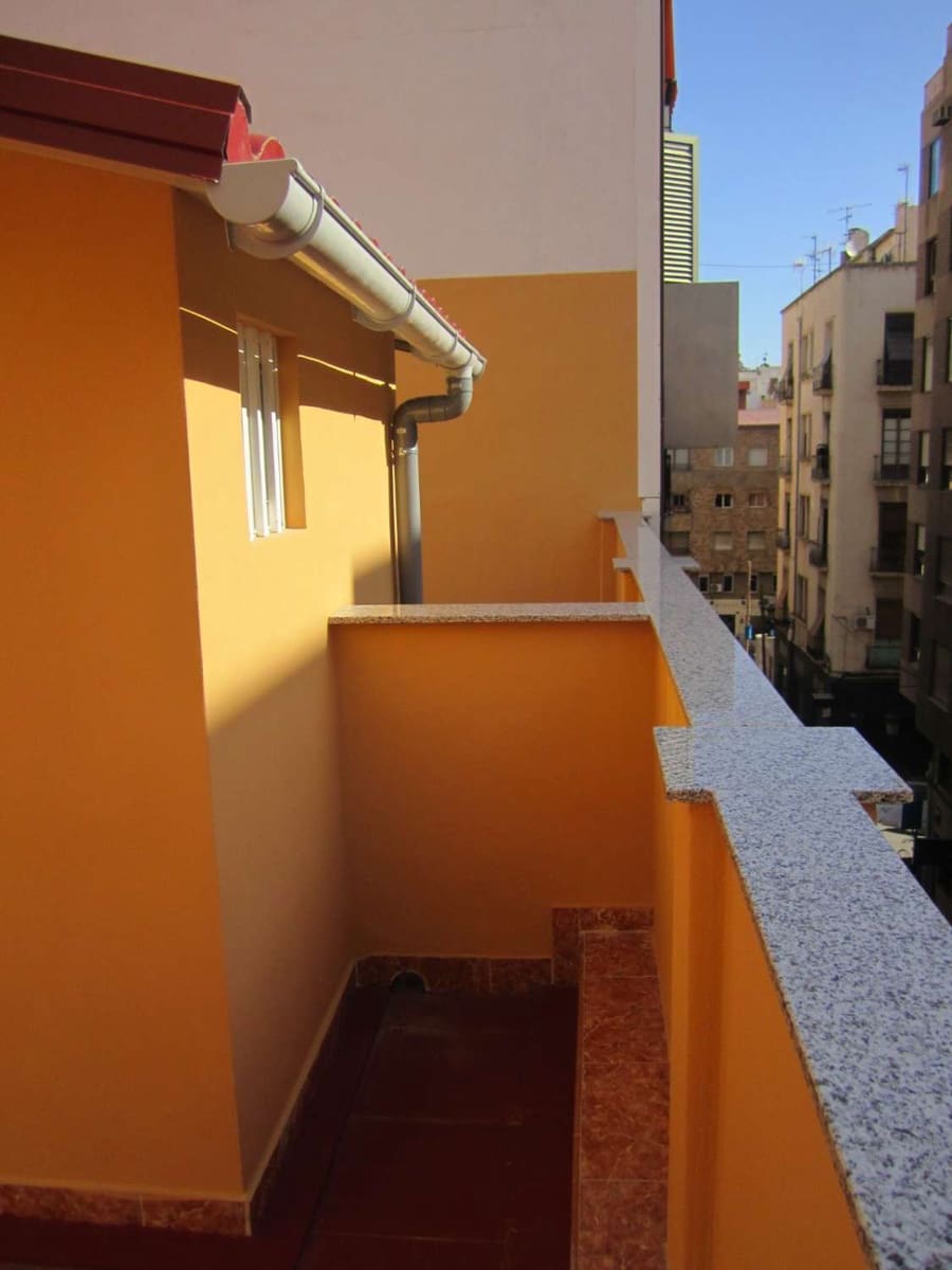 21 makuuhuone Kaupallinen myytävänä paikassa Alicante kaupunki - 1 295 000 € (Ref: 10061398)