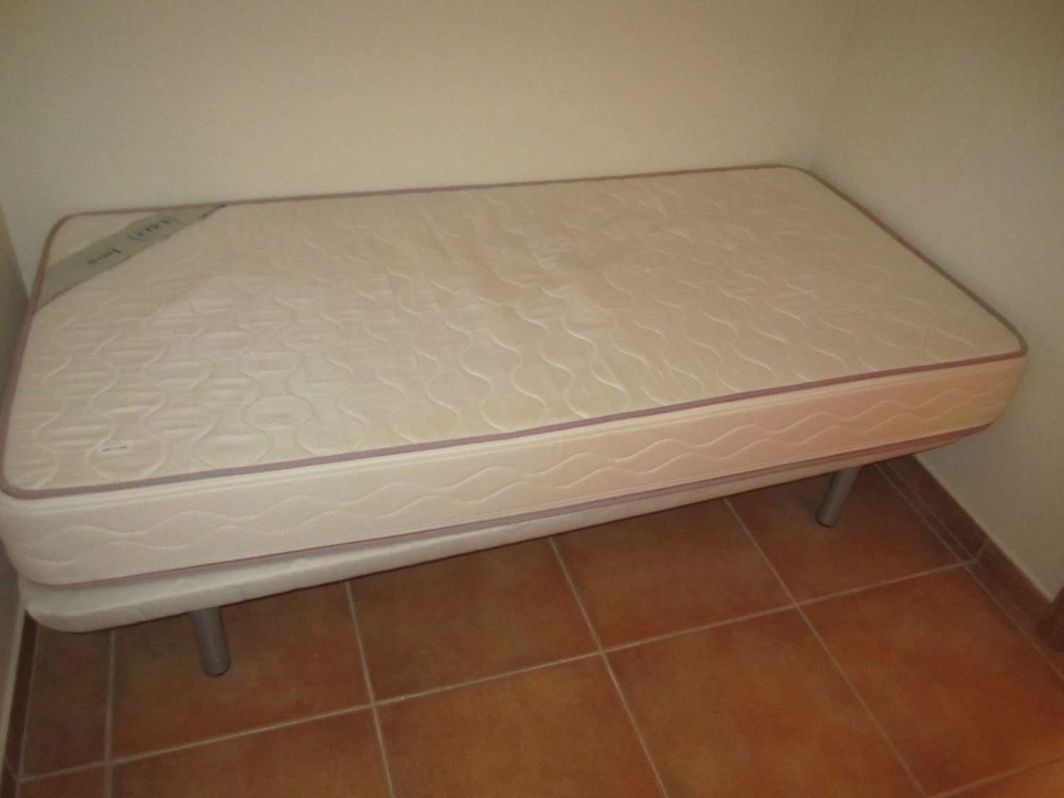 21 makuuhuone Kaupallinen myytävänä paikassa Alicante kaupunki - 1 295 000 € (Ref: 10061398)