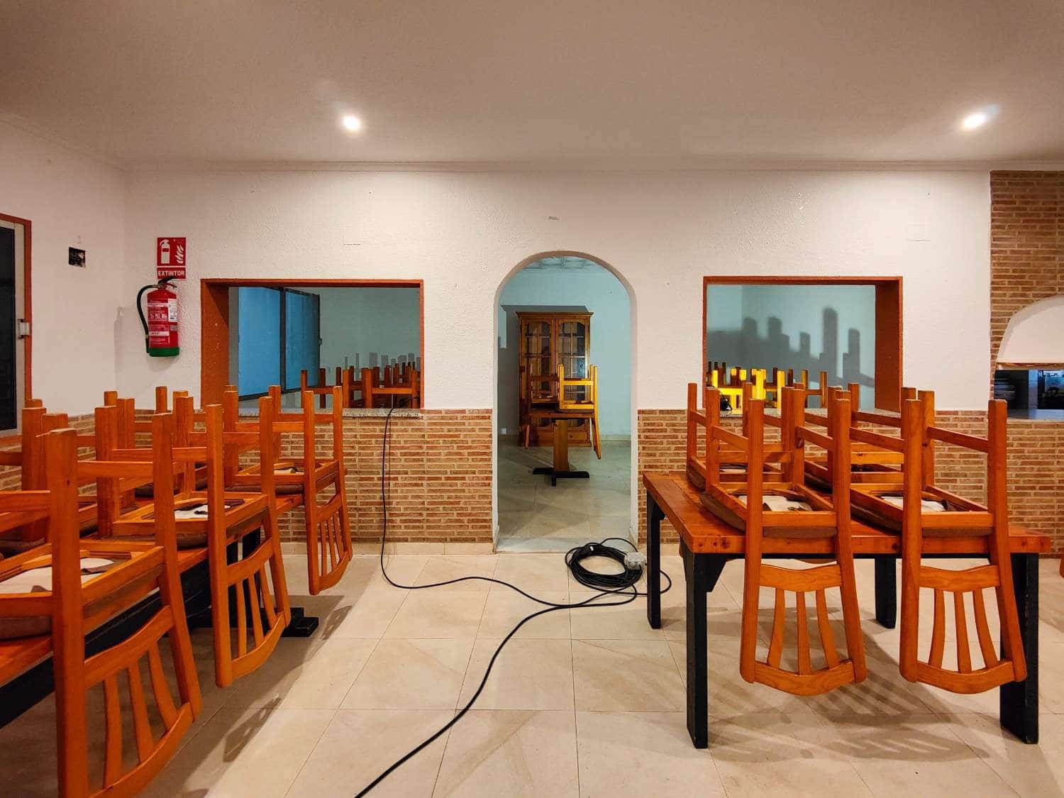 6 slaapkamer Restaurant/bar te koop in Torrevieja - € 425.000 (Ref: 10061399)