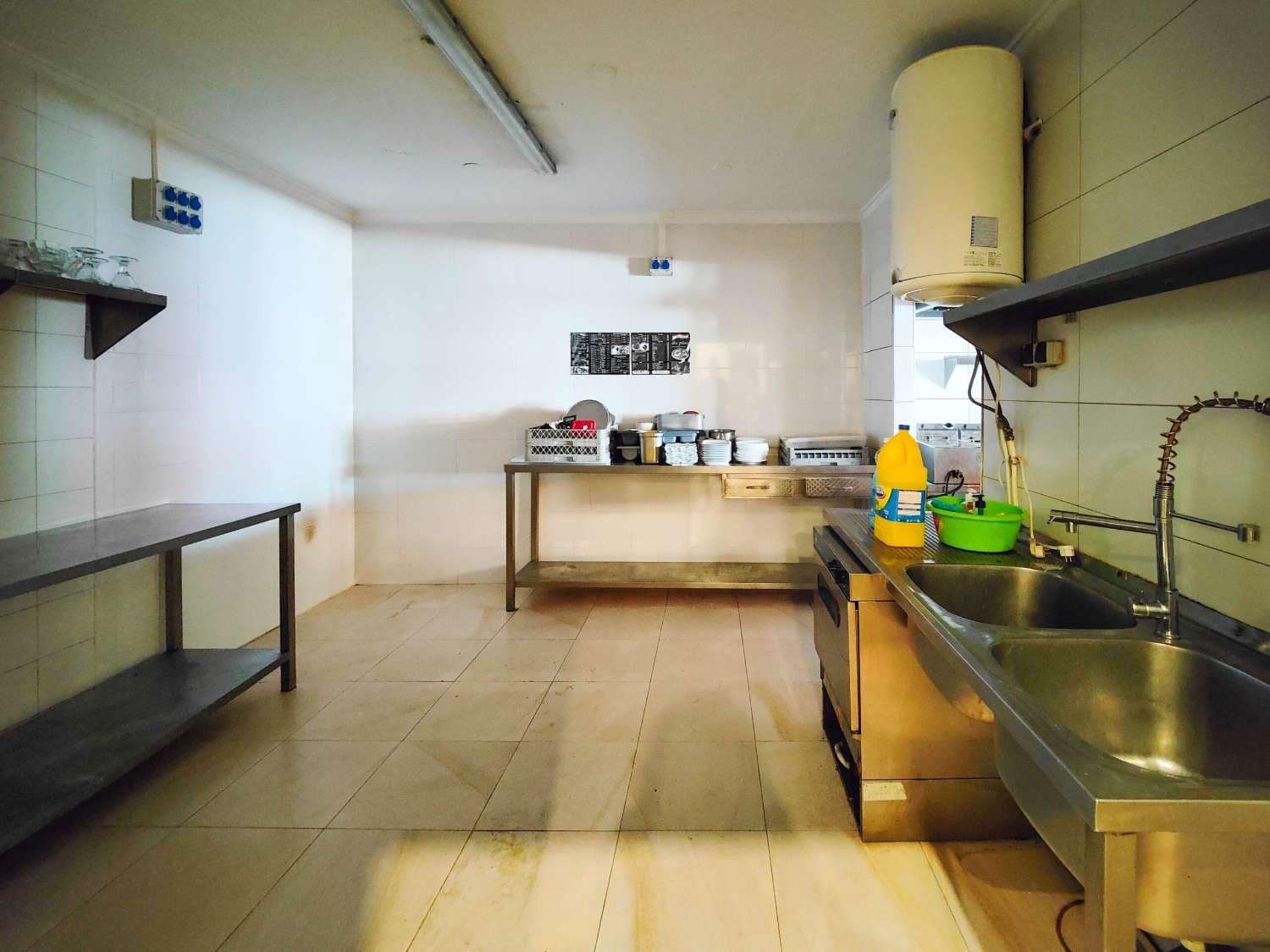 6 slaapkamer Restaurant/bar te koop in Torrevieja - € 425.000 (Ref: 10061399)