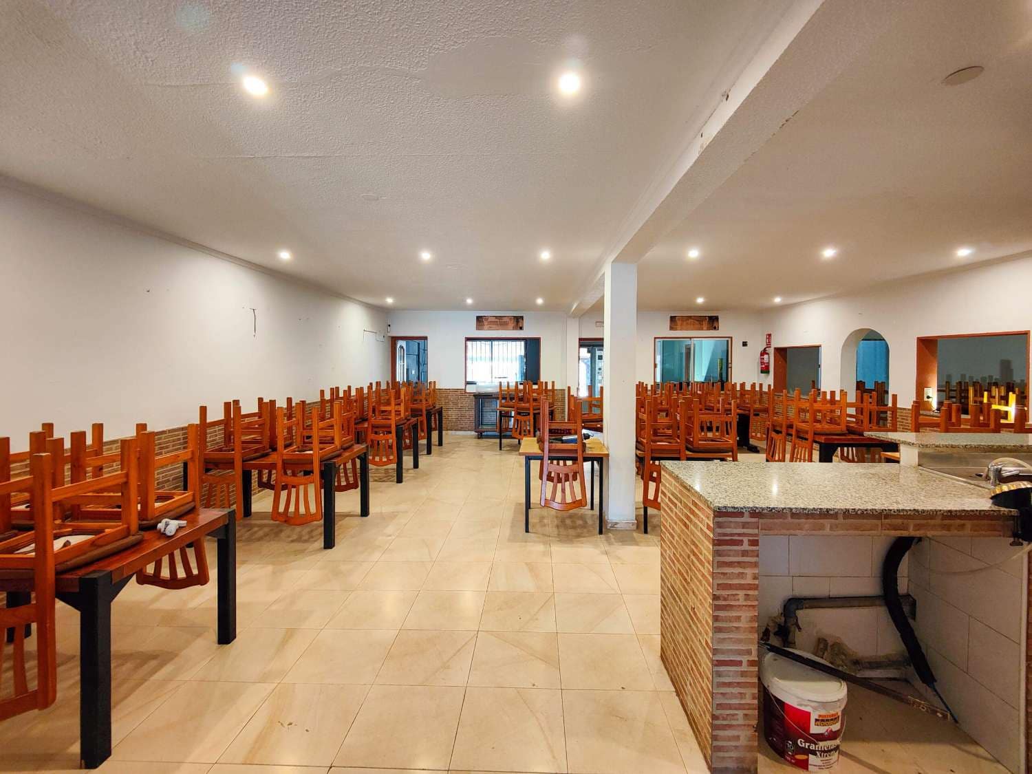 6 slaapkamer Restaurant/bar te koop in Torrevieja - € 425.000 (Ref: 10061399)