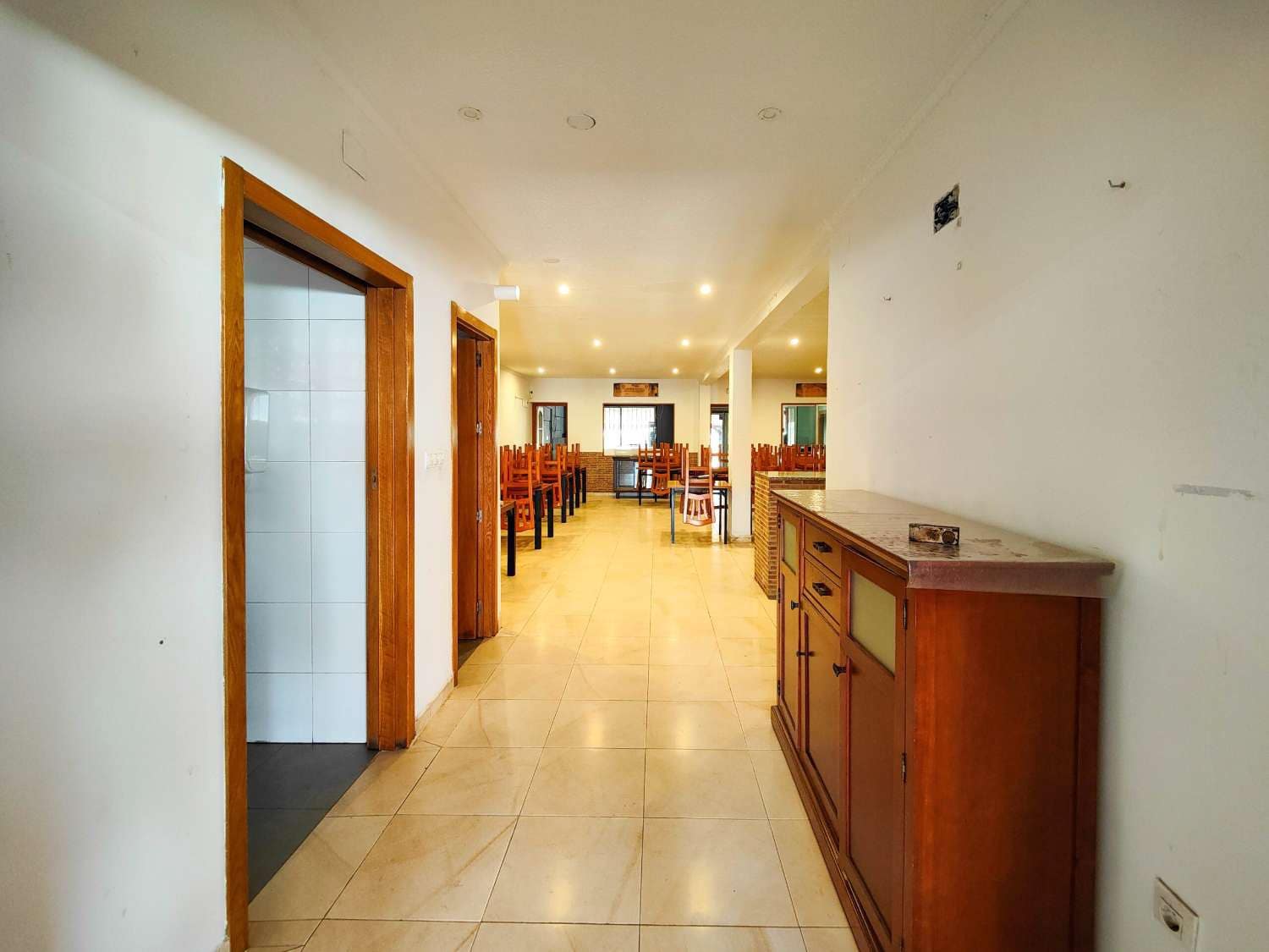 6 slaapkamer Restaurant/bar te koop in Torrevieja - € 425.000 (Ref: 10061399)