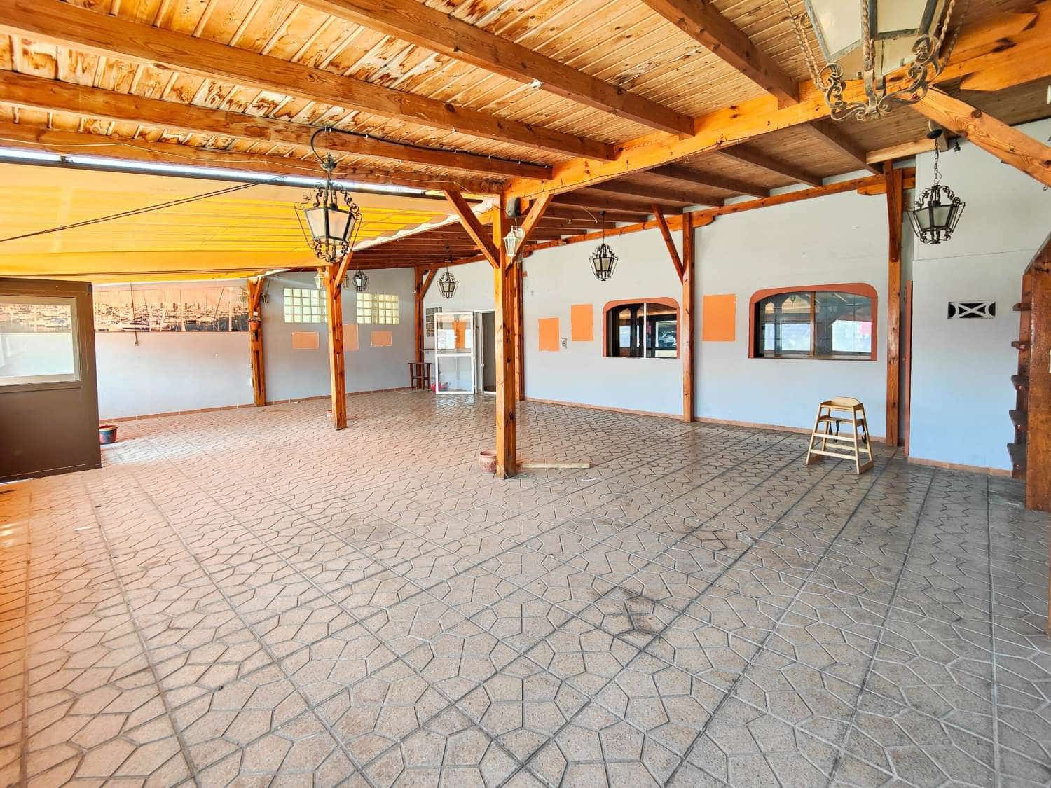 6 slaapkamer Restaurant/bar te koop in Torrevieja - € 425.000 (Ref: 10061399)