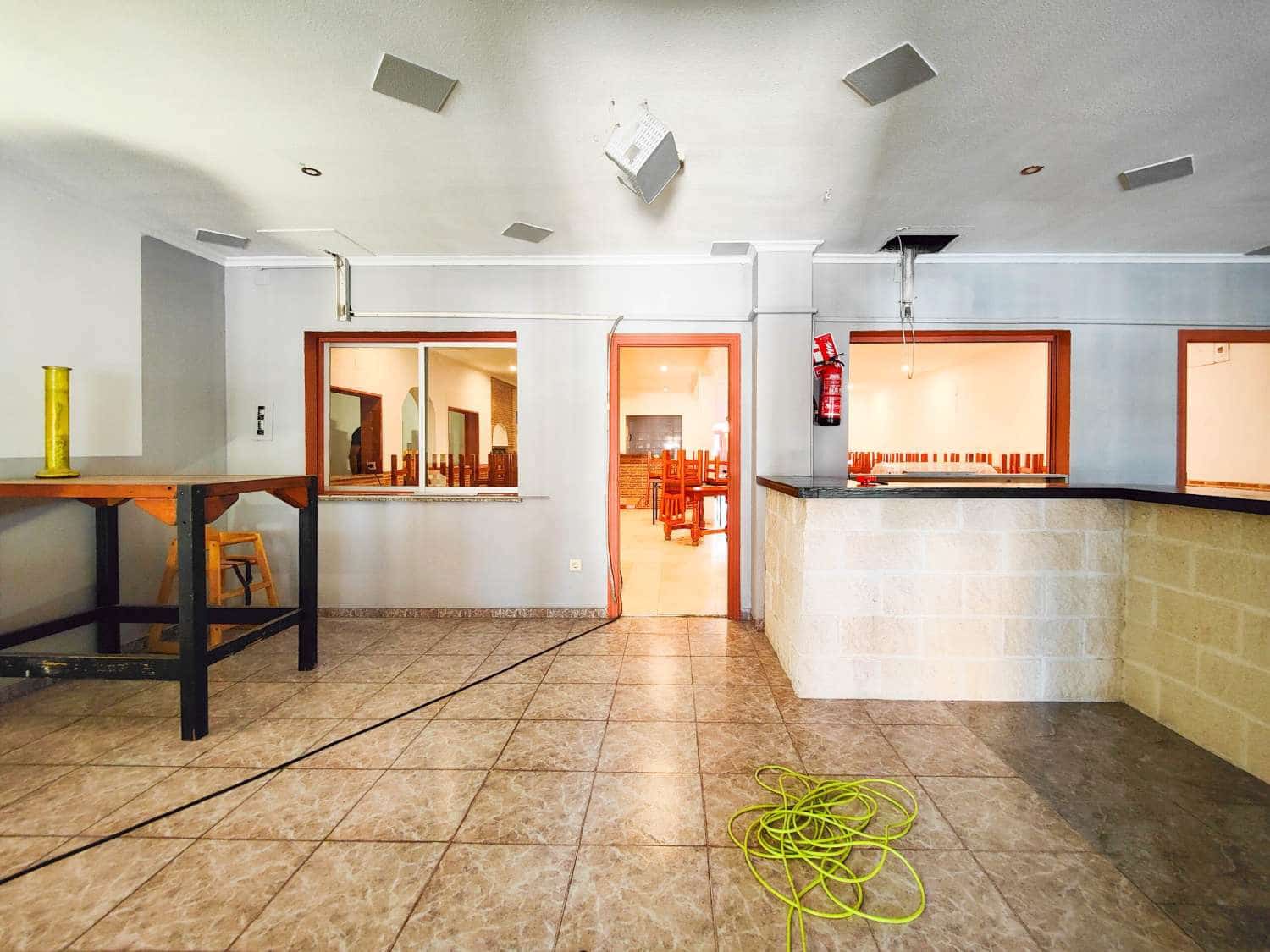 6 slaapkamer Restaurant/bar te koop in Torrevieja - € 425.000 (Ref: 10061399)
