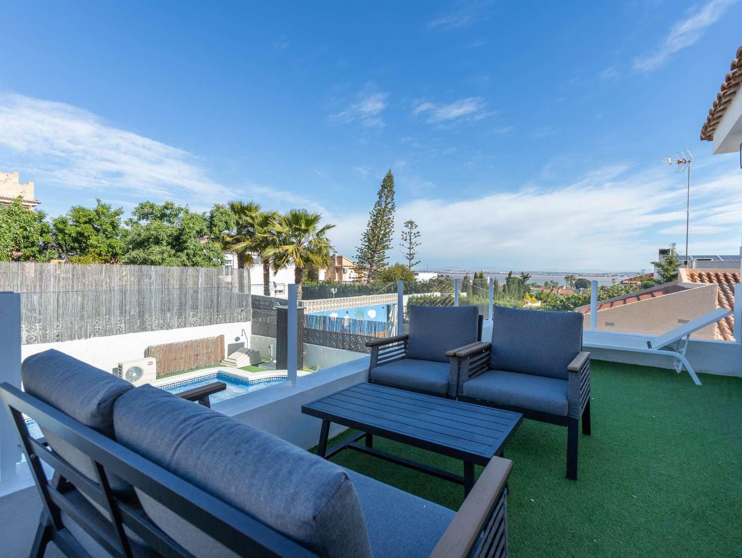 4 sovrum Villa till salu i Torrevieja med pool garage - 590 000 € (Ref: 10067213)