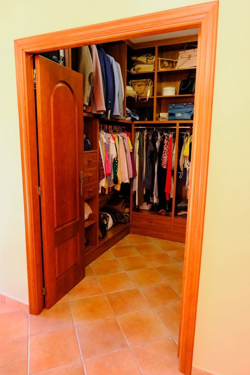 Chalet de 5 habitaciones en Orihuela en venta con piscina - 649.999 € (Ref: 10075408)