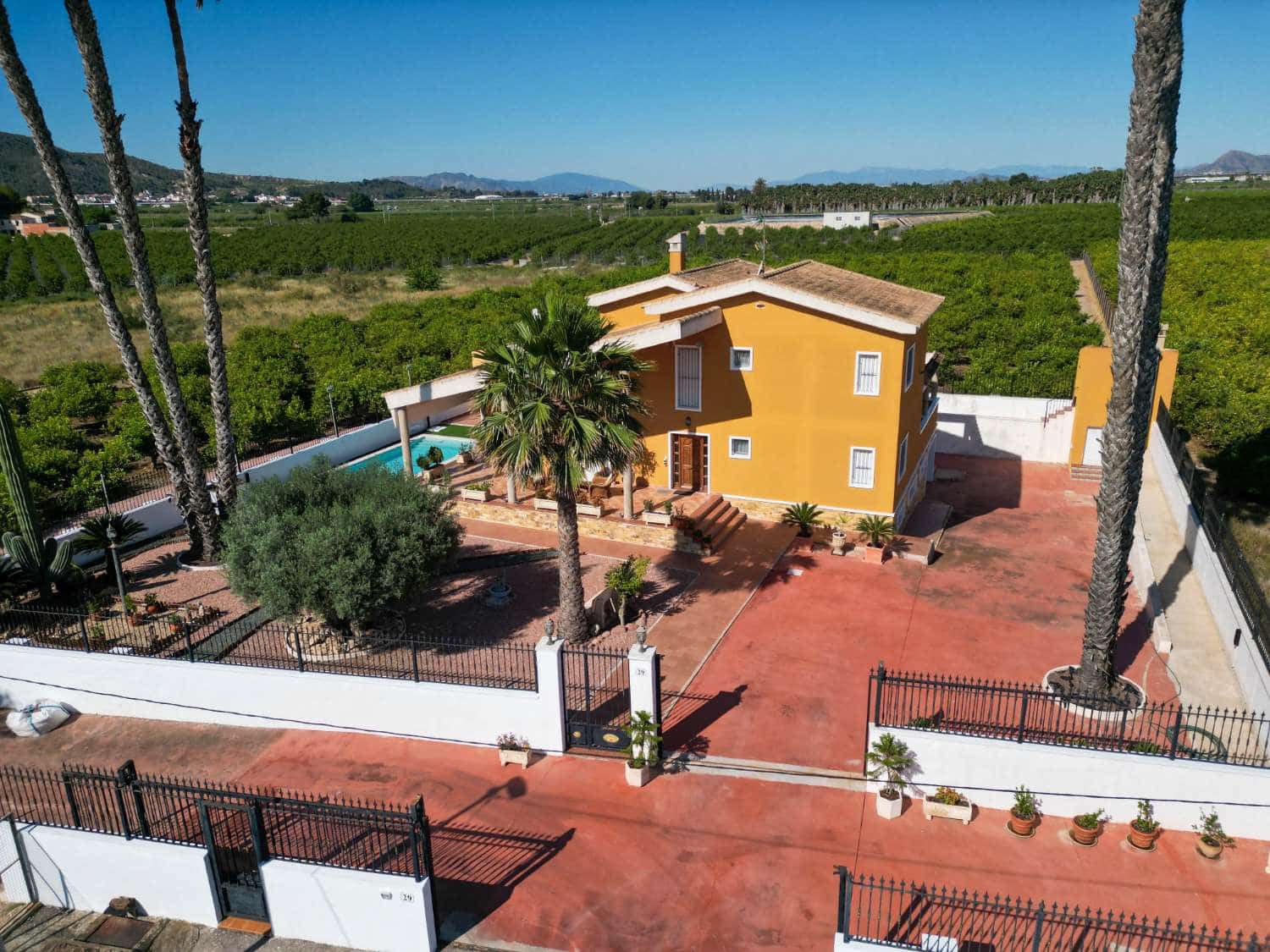 Chalet de 5 habitaciones en Orihuela en venta con piscina - 649.999 € (Ref: 10075408)