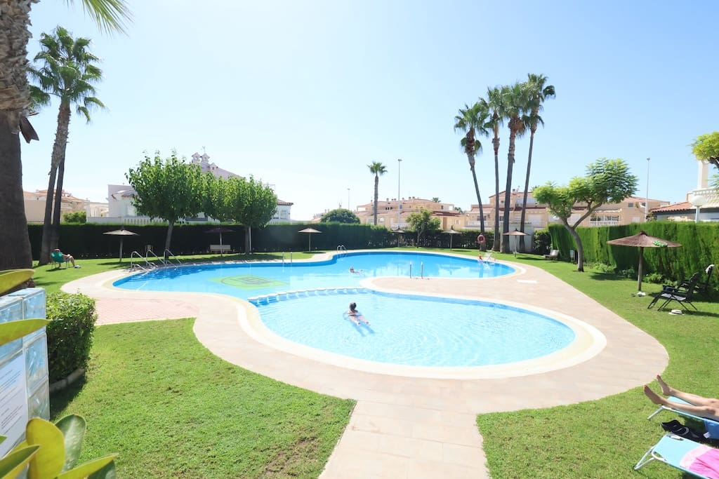 2 sypialnia Apartament na sprzedaż w La Zenia z basenem - 230 000 € (Ref: 10075409)