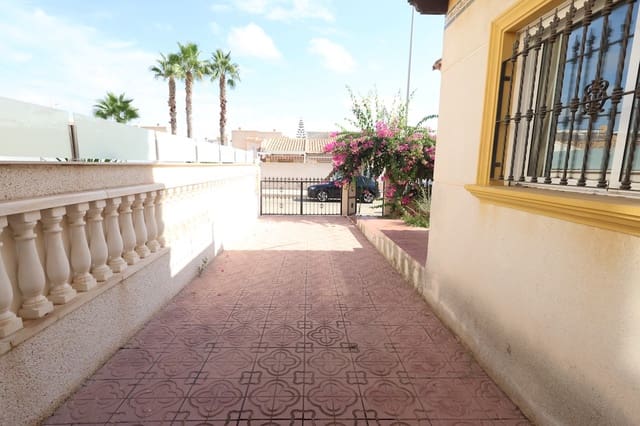2 soverom Bungalow til salgs i Playa Flamenca, Orihuela med svømmebasseng - € 240 000 (Ref: 10077715)