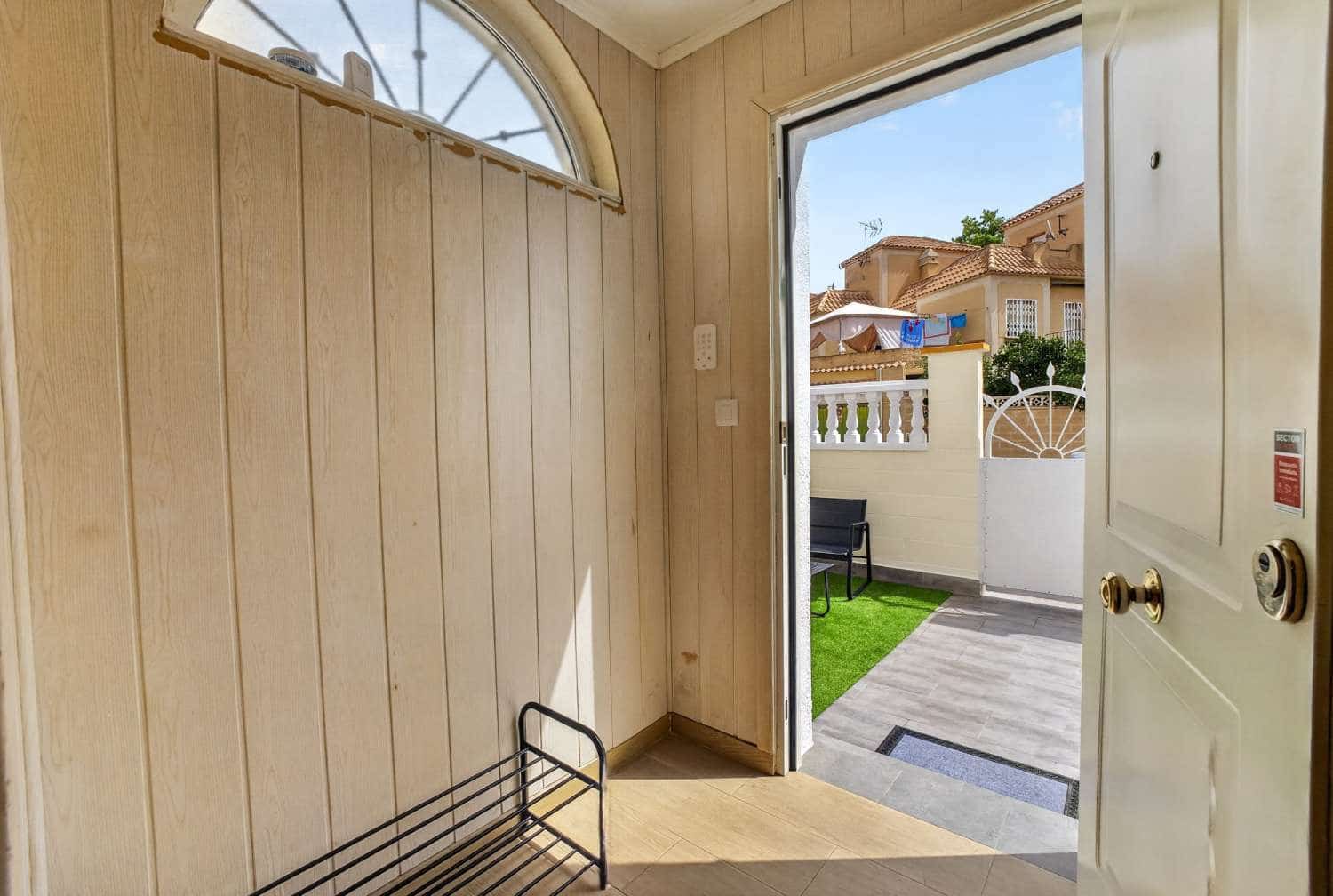 3 soveværelse Bungalow til salg i Torrevieja med swimmingpool - € 199.000 (Ref: 10077718)