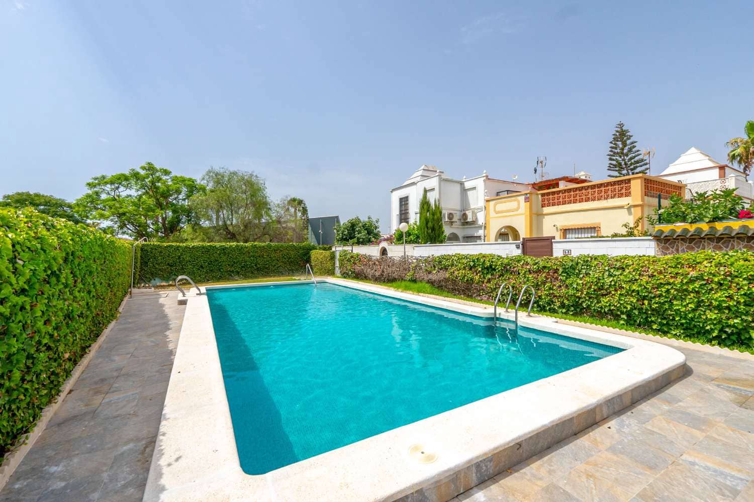 3 soveværelse Bungalow til salg i Torrevieja med swimmingpool - € 199.000 (Ref: 10077718)