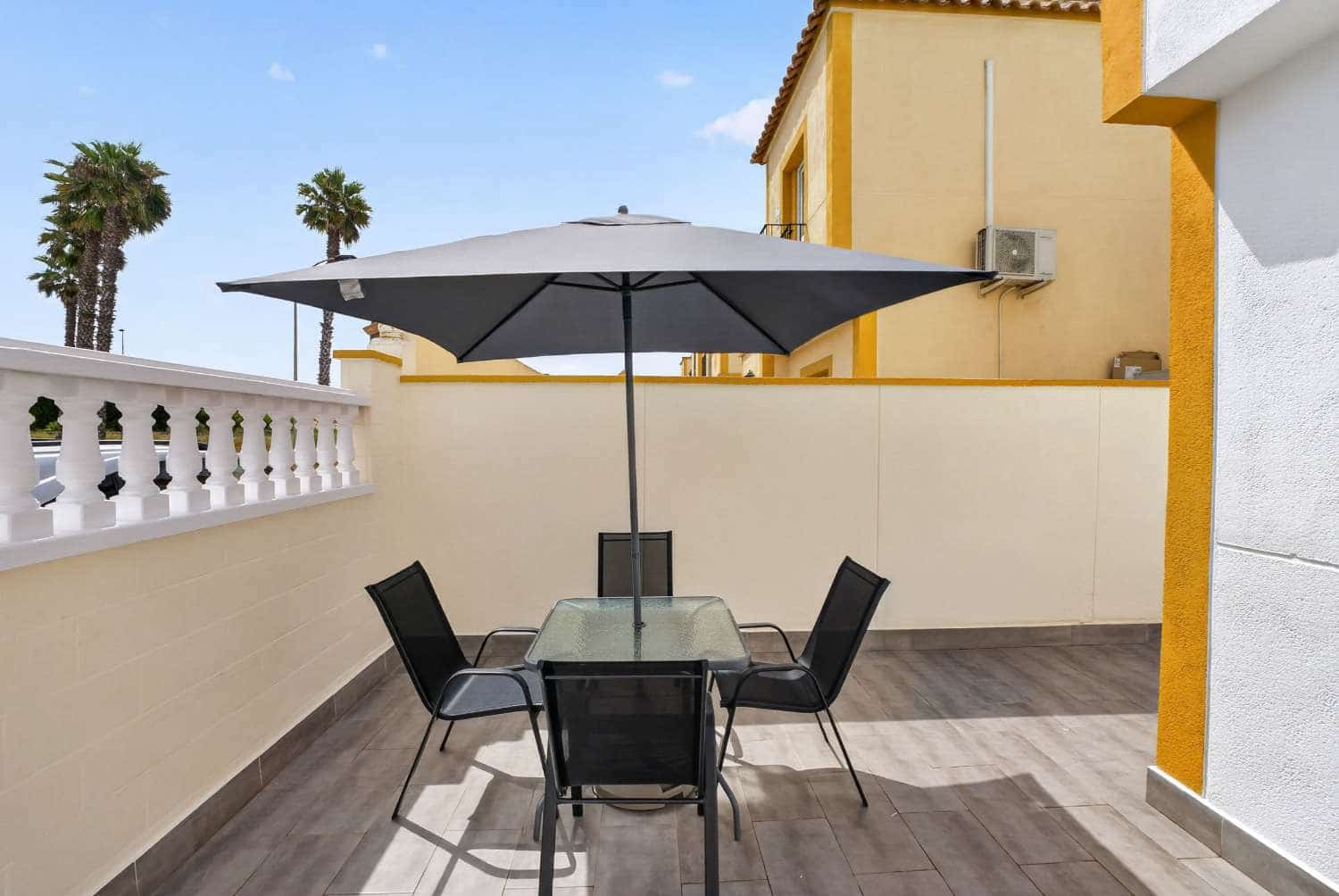 3 soveværelse Bungalow til salg i Torrevieja med swimmingpool - € 199.000 (Ref: 10077718)