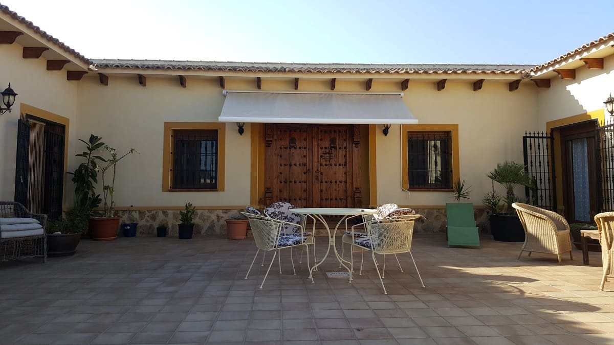 6 bedroom Finca/Country House for sale in La Murada with pool - € 950,000 (Ref: 10080552)
