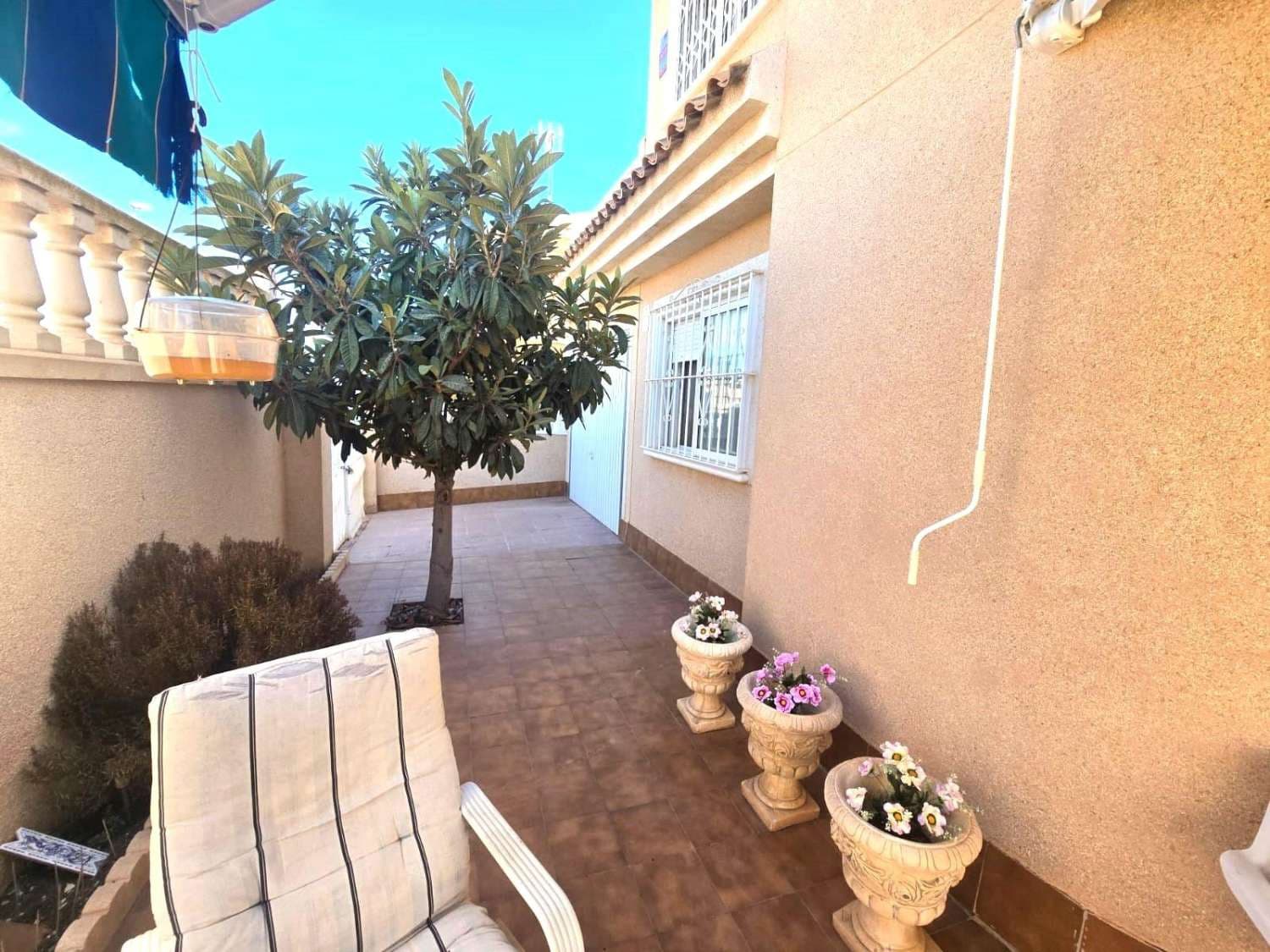 Villa til salgs i Los Balcones med svømmebasseng garasje - € 370 000 (Ref: 10097521)