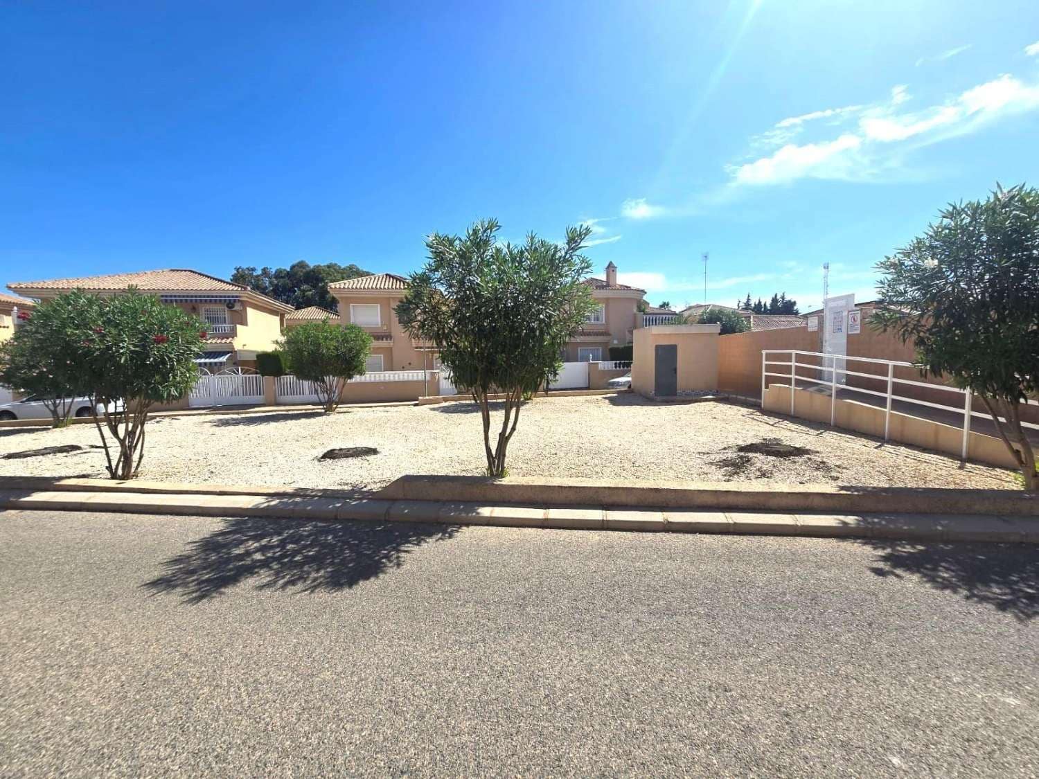 Villa til salgs i Los Balcones med svømmebasseng garasje - € 370 000 (Ref: 10097521)