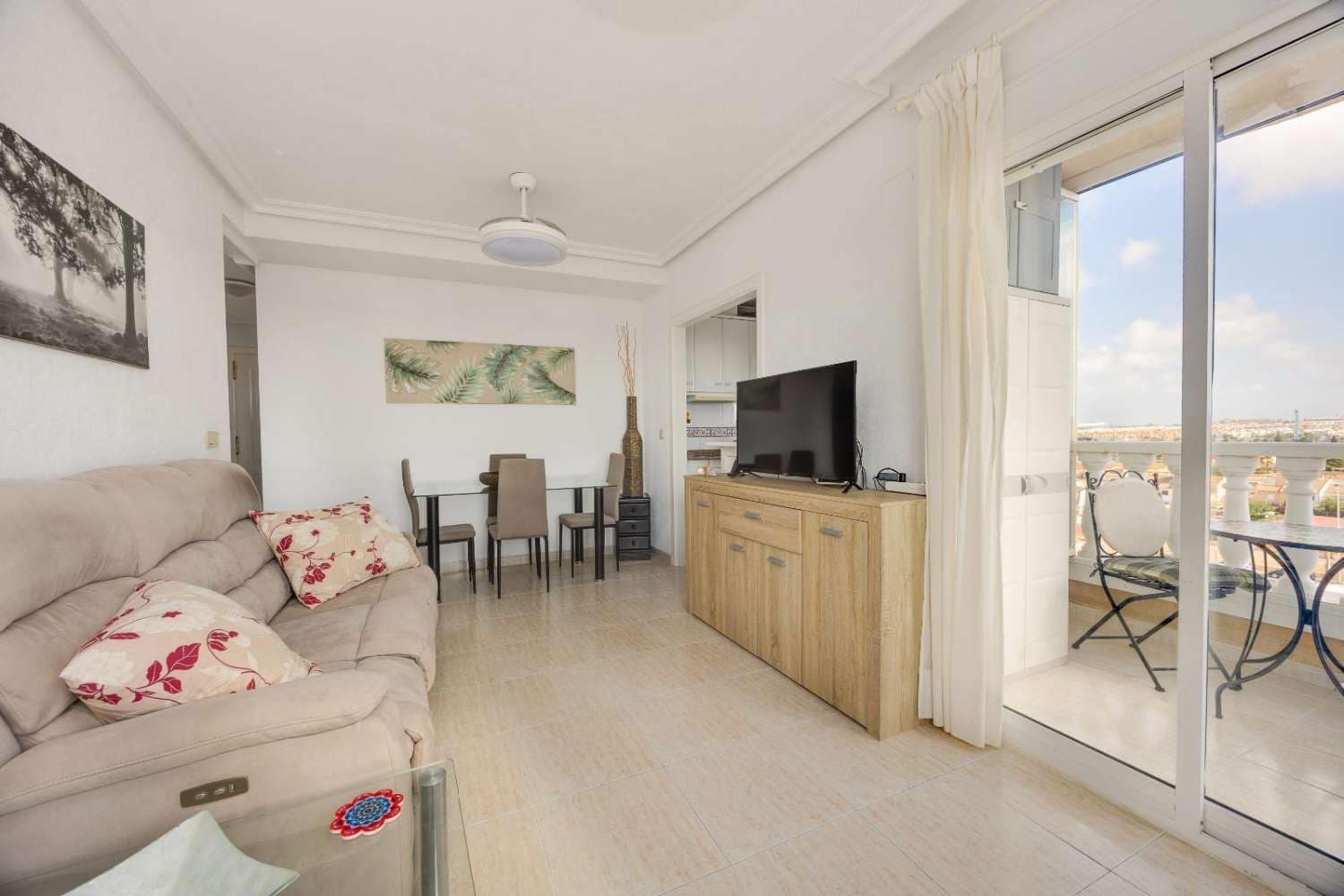 2 bedroom Apartment for sale in Torrevieja with pool - € 164,969 (Ref: 10109039)
