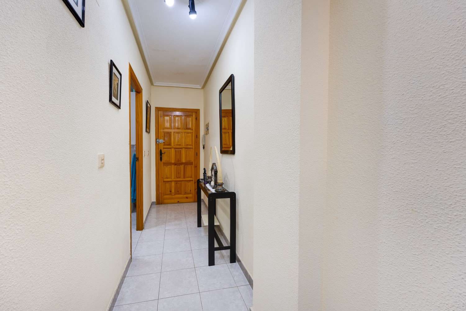 1 soveværelse Lejlighed til salg i Torrevieja med swimmingpool - € 129.990 (Ref: 10115514)