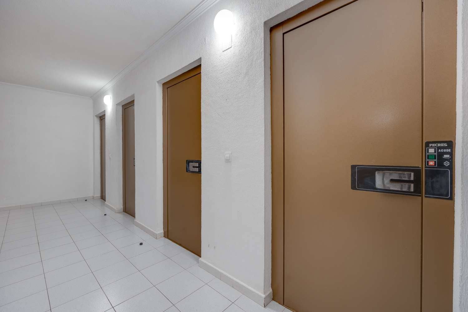 1 soveværelse Lejlighed til salg i Torrevieja med swimmingpool - € 129.990 (Ref: 10115514)