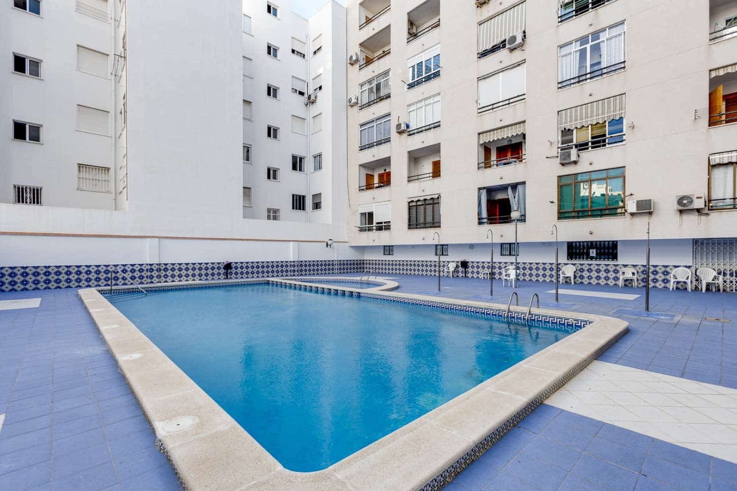1 soveværelse Lejlighed til salg i Torrevieja med swimmingpool - € 129.990 (Ref: 10115514)