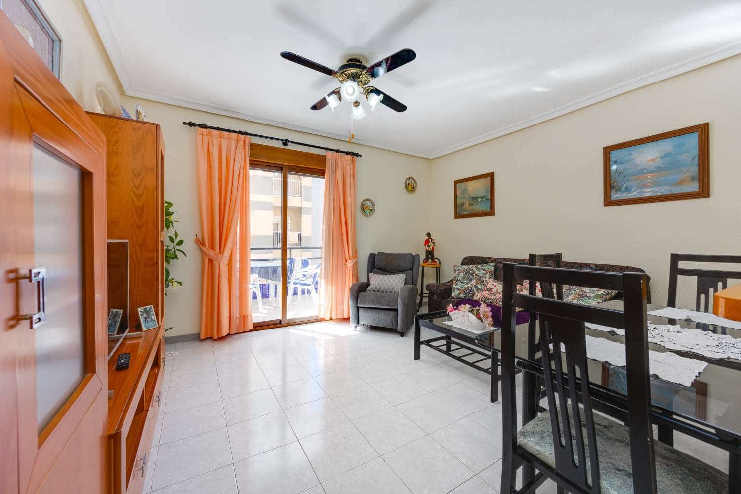 1 soveværelse Lejlighed til salg i Torrevieja med swimmingpool - € 129.990 (Ref: 10115514)