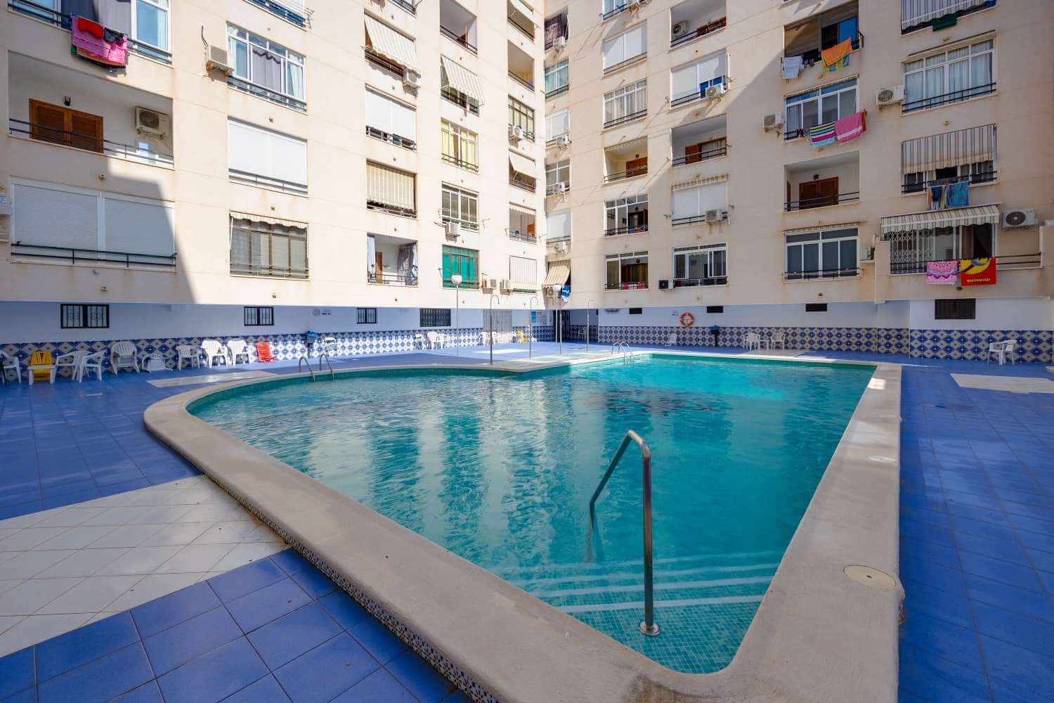 1 soveværelse Lejlighed til salg i Torrevieja med swimmingpool - € 129.990 (Ref: 10115514)