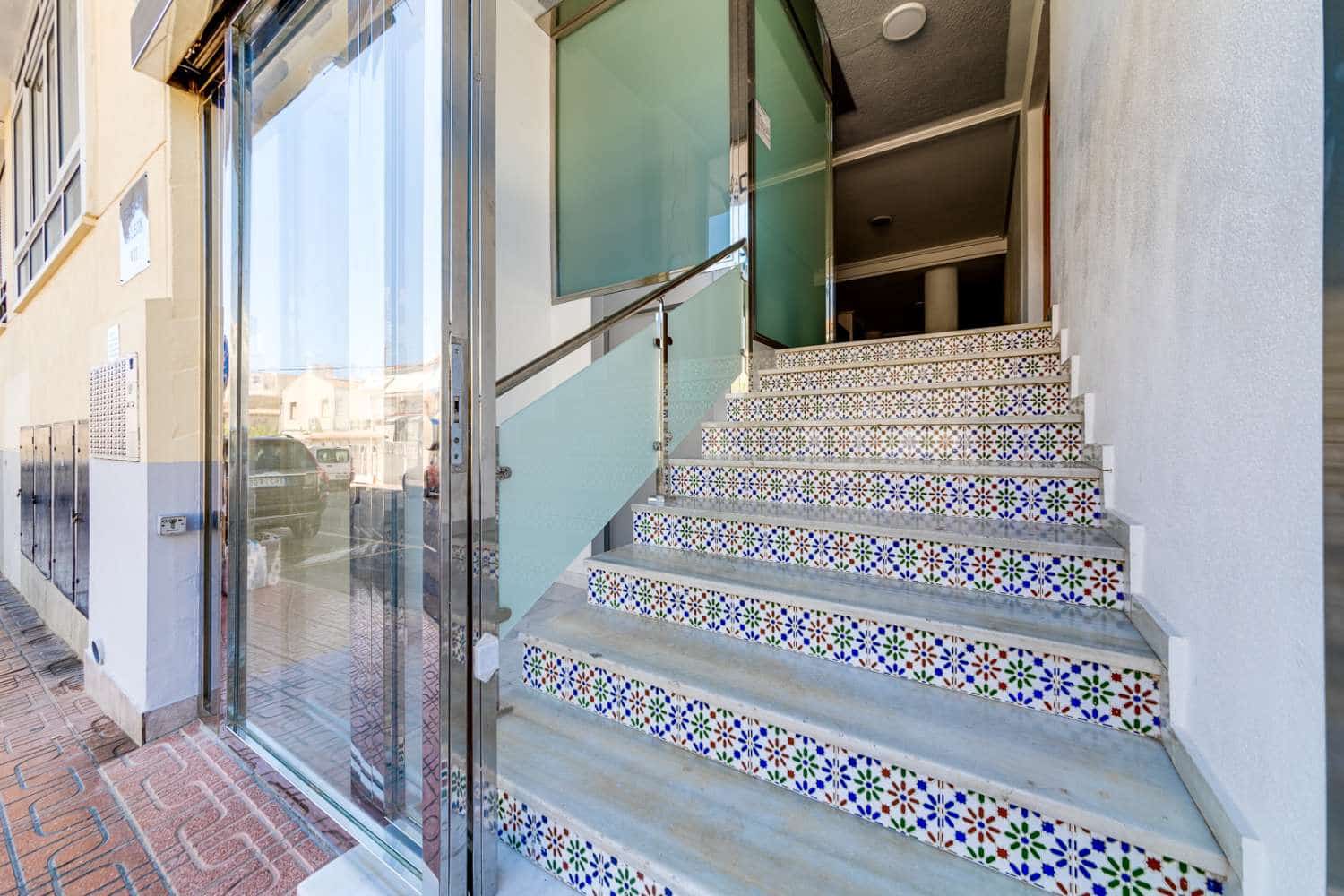 1 soveværelse Lejlighed til salg i Torrevieja med swimmingpool - € 129.990 (Ref: 10115514)