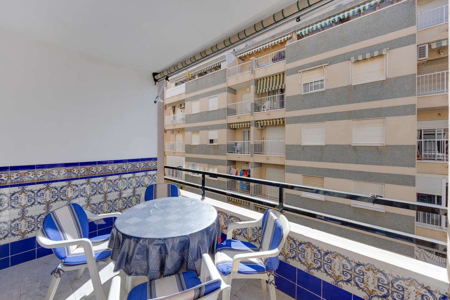 1 soveværelse Lejlighed til salg i Torrevieja med swimmingpool - € 129.990 (Ref: 10115514)