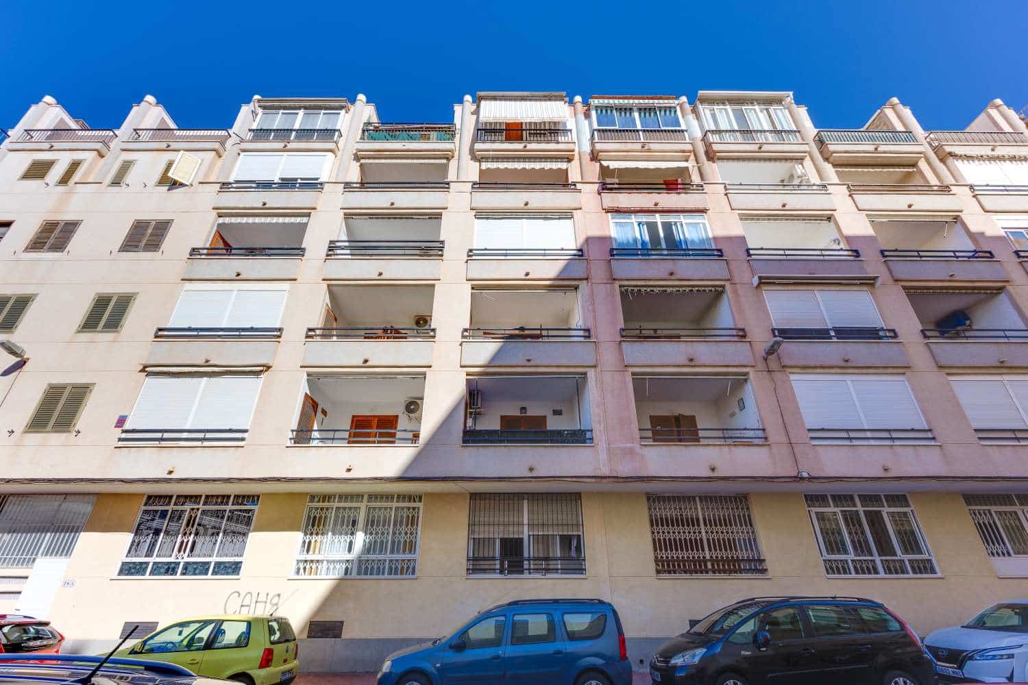 1 soveværelse Lejlighed til salg i Torrevieja med swimmingpool - € 129.990 (Ref: 10115514)