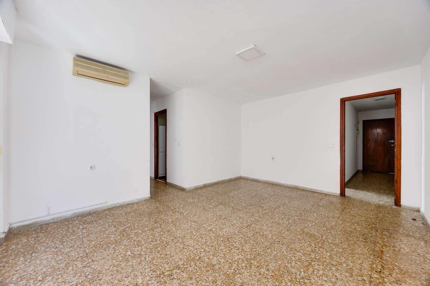 3 soveværelse Lejlighed til salg i Torrevieja - € 169.990 (Ref: 10115516)