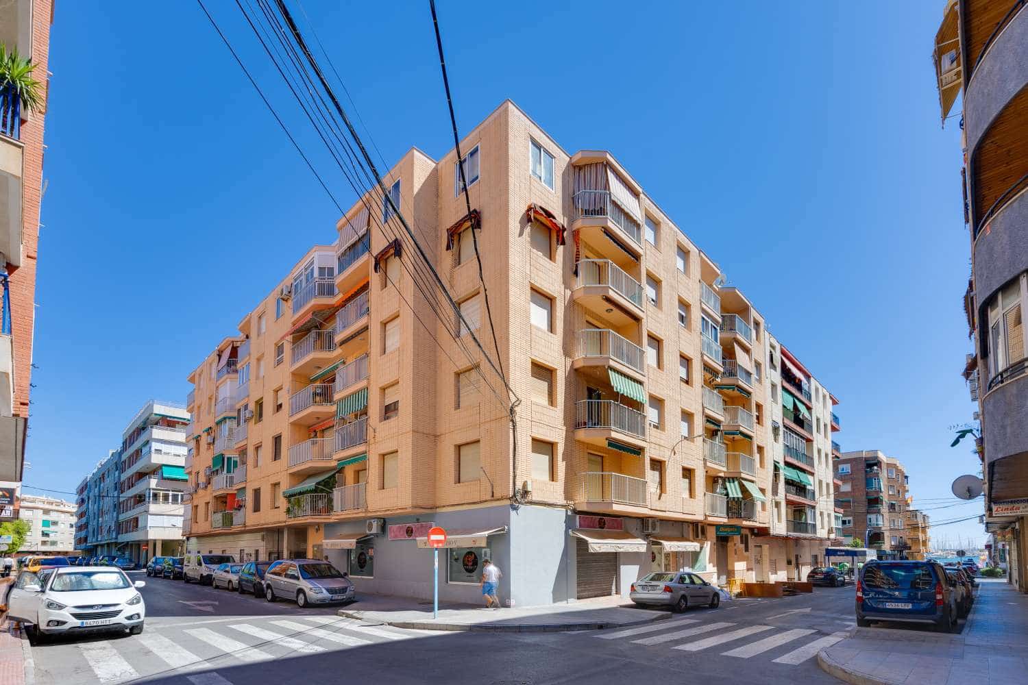 3 soveværelse Lejlighed til salg i Torrevieja - € 169.990 (Ref: 10115516)