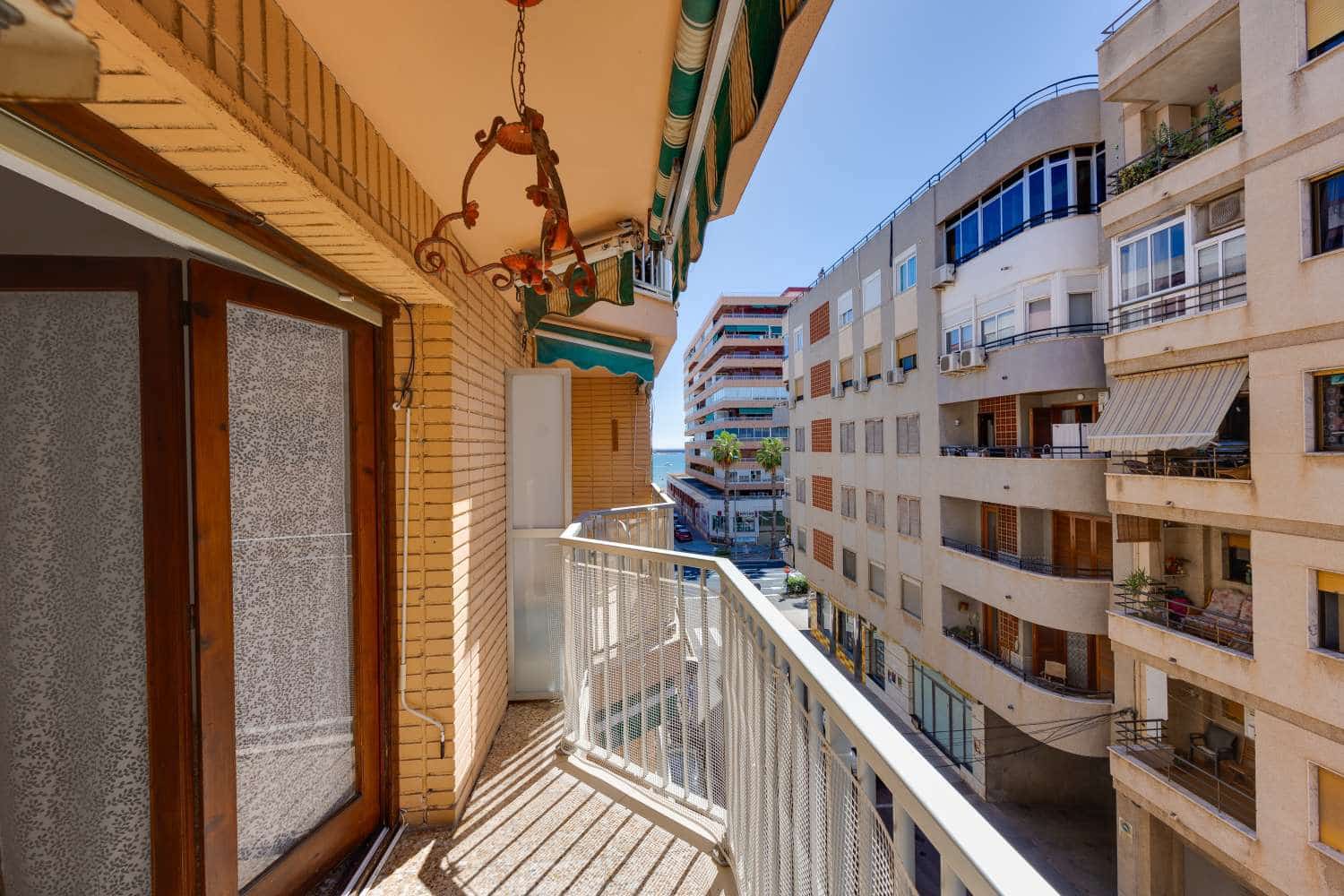3 soveværelse Lejlighed til salg i Torrevieja - € 169.990 (Ref: 10115516)