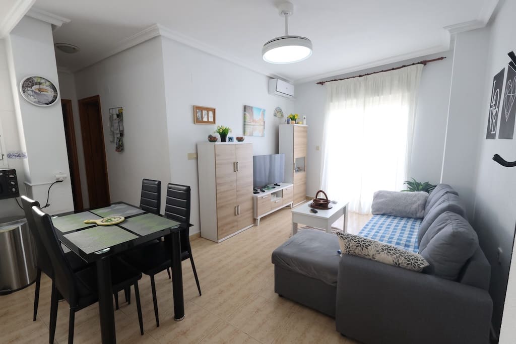 2 soverom Leilighet til salgs i Torrevieja med svømmebasseng - € 125 000 (Ref: 10115519)