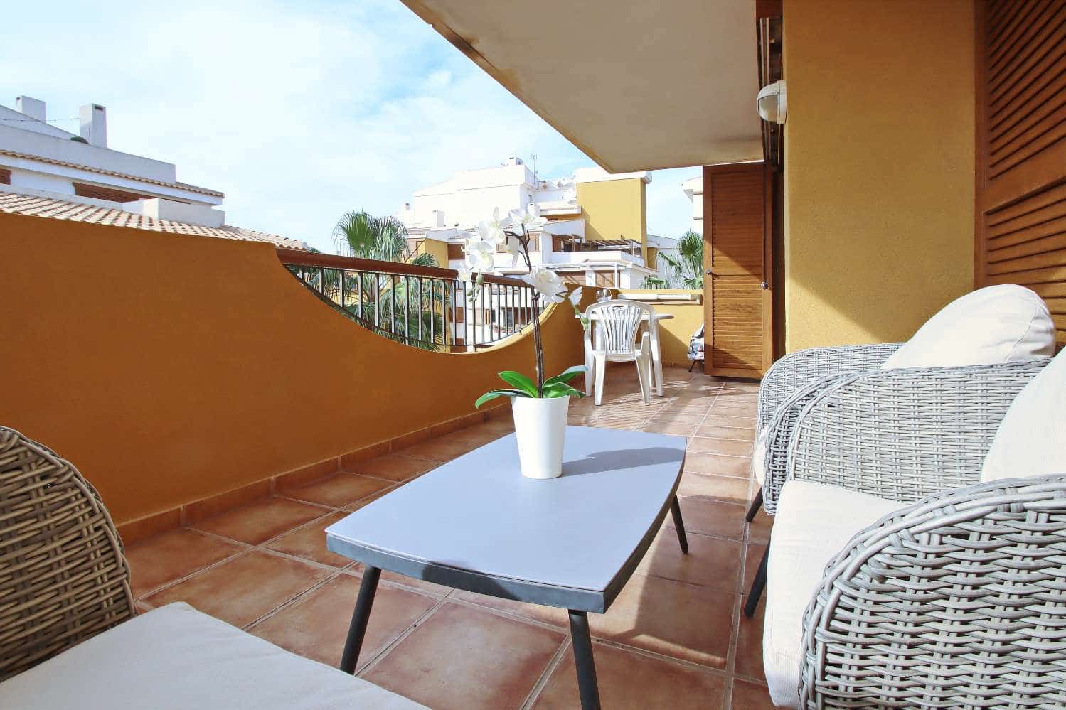 2 soverom Leilighet til salgs i Punta Prima med svømmebasseng garasje - € 280 000 (Ref: 10118921)