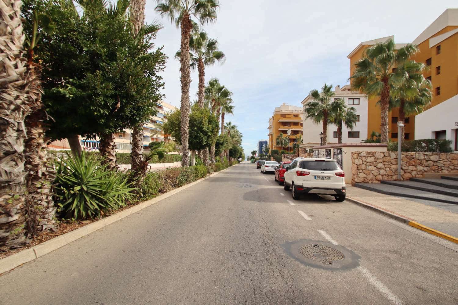 2 soverom Leilighet til salgs i Punta Prima med svømmebasseng garasje - € 280 000 (Ref: 10118921)