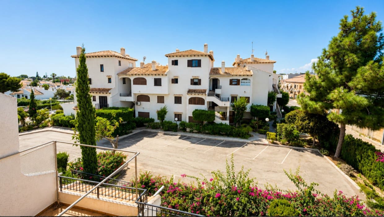 2 makuuhuone Huoneisto myytävänä paikassa Cabo Roig mukana uima-altaan - 195 000 € (Ref: 10118922)