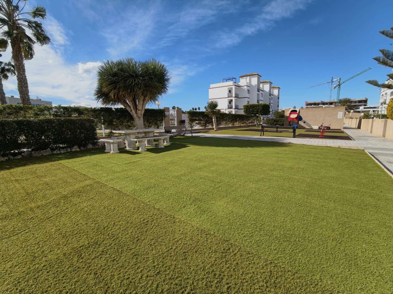 2 quarto Apartamento para venda em Orihuela Costa com piscina garagem - 210 000 € (Ref: 10123554)