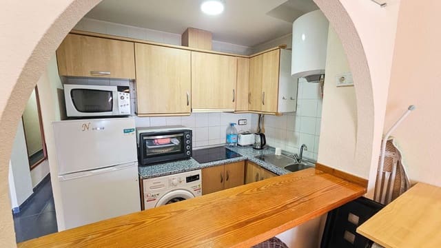 1 quarto Apartamento para venda em Parque de las Naciones, Torrevieja - 100 000 € (Ref: 10128195)