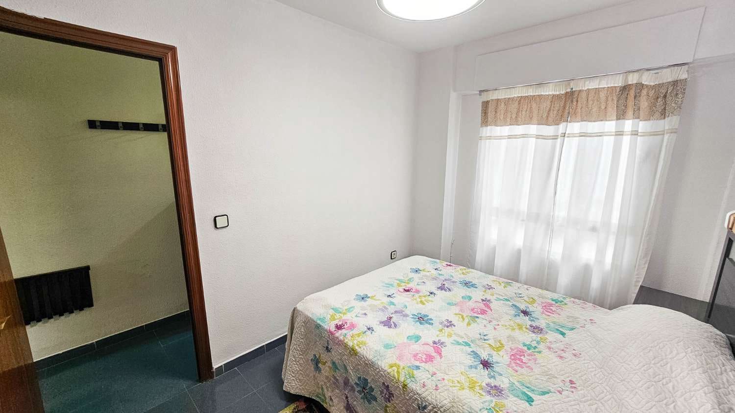 1 quarto Apartamento para venda em Torrevieja - 100 000 € (Ref: 10128195)
