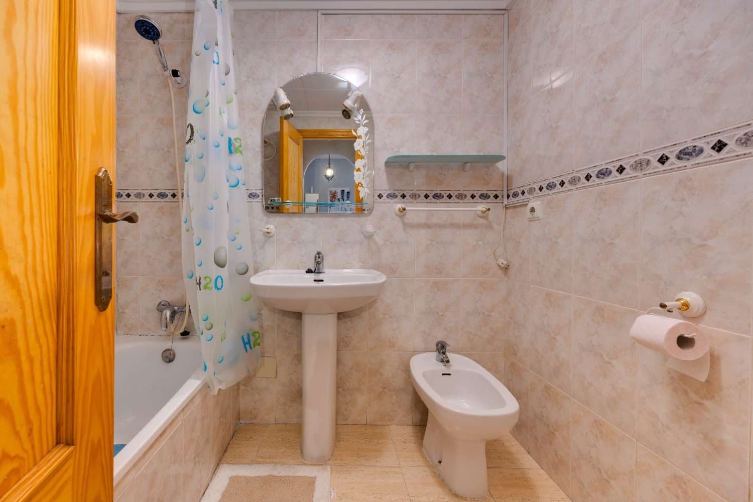 2 bedroom Apartment for sale in Torrevieja with pool - € 124,969 (Ref: 10131329)