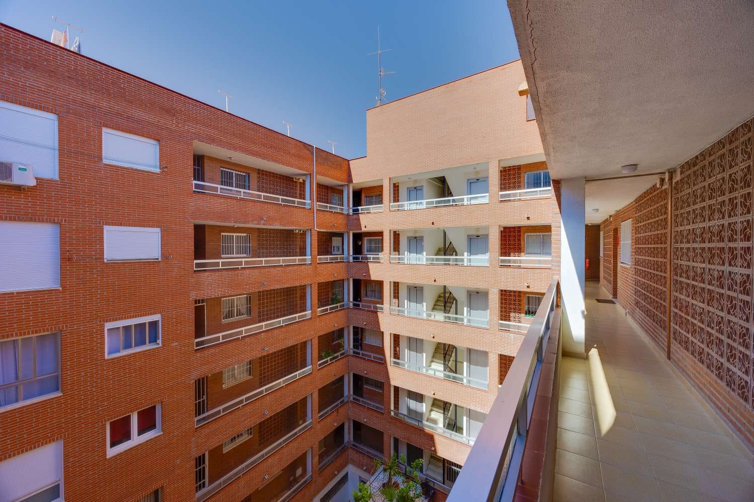 2 Zimmer Apartment zu verkaufen in Torrevieja - 149.900 € (Ref: 10135802)