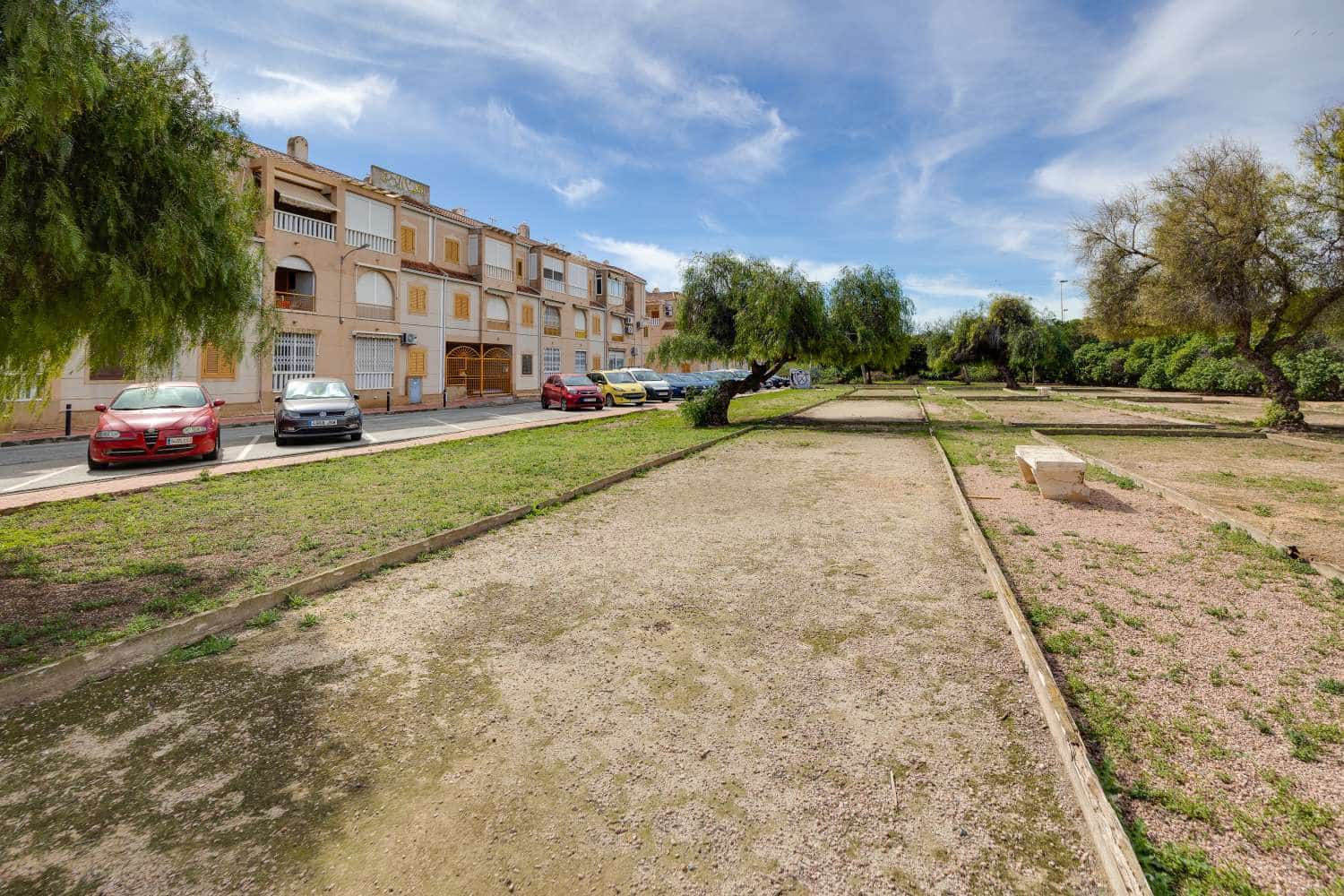 2 chambre Appartement à vendre à Torrevieja avec piscine garage - 159 900 € (Ref: 10135803)